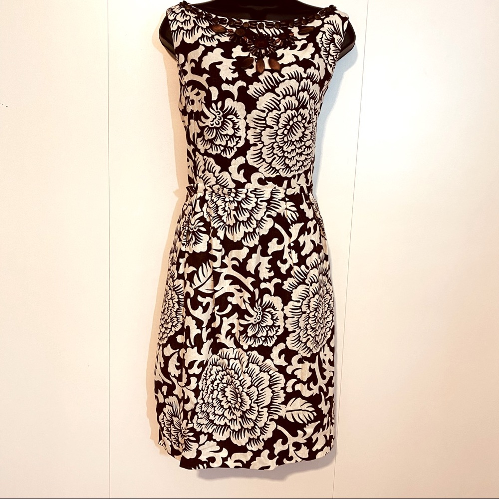 Eliza J Dress Nrown and Cream - with beautiful wooden highlights. Size 12